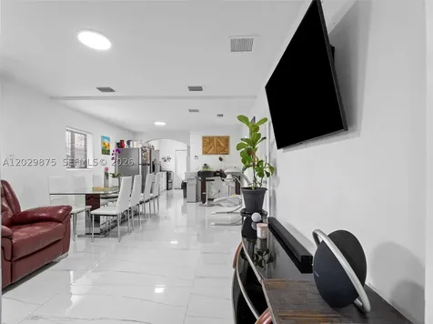 2745 SW 34th Avenue Miami FL 33133