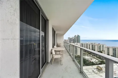 4010 S Ocean Drive Hollywood FL 33019