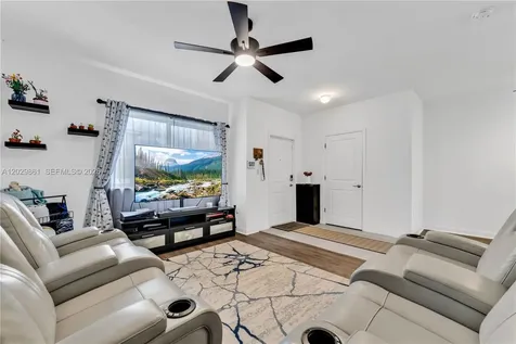 448 NW 12th Place Florida City FL 33034