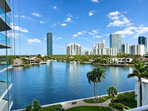 19707 Turnberry Way Aventura FL 33180