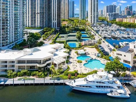19707 Turnberry Way Aventura FL 33180