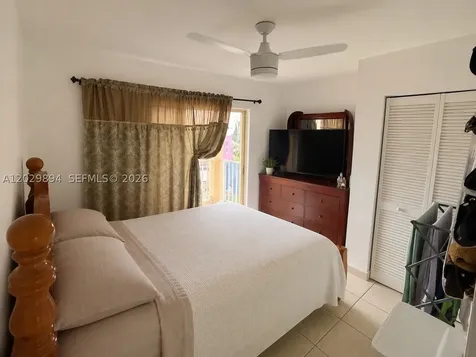 6850 W 16th Drive Hialeah FL 33014