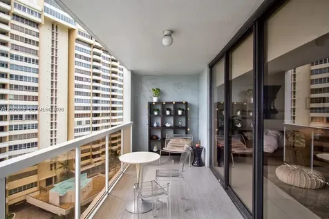 9 Island Avenue Miami Beach FL 33139