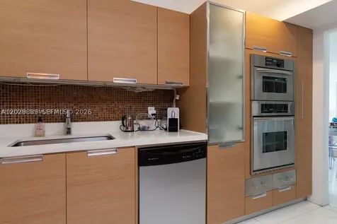 9 Island Avenue Miami Beach FL 33139