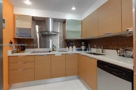 9 Island Avenue Miami Beach FL 33139
