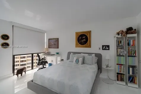 9 Island Avenue Miami Beach FL 33139