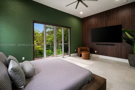 3073 Carter Street Miami FL 33133