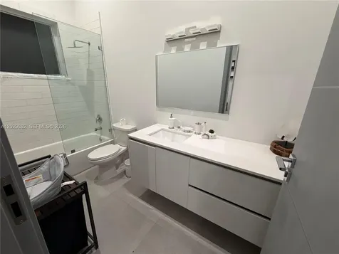 3073 Carter Street Miami FL 33133