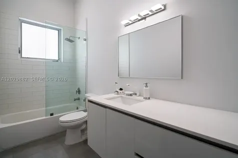 3073 Carter Street Miami FL 33133
