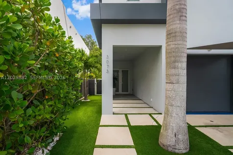 3073 Carter Street Miami FL 33133