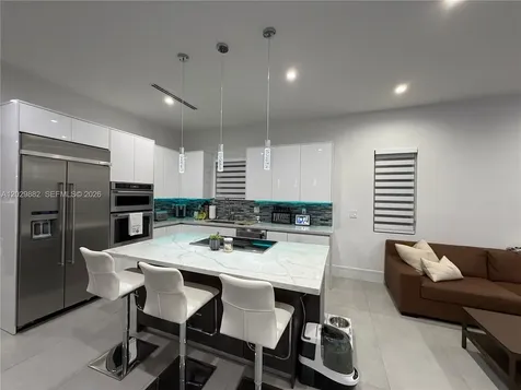 3073 Carter Street Miami FL 33133