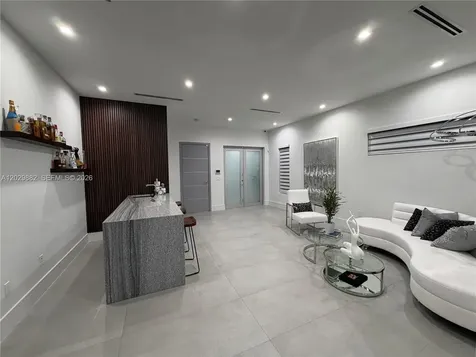 3073 Carter Street Miami FL 33133
