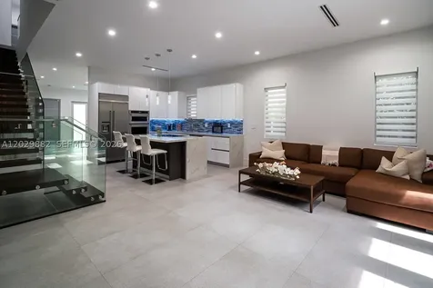 3073 Carter Street Miami FL 33133
