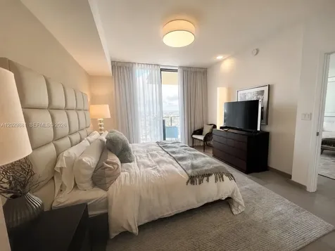88 SW 7 Miami FL 33130