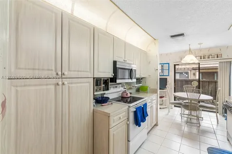 3953 Cocoplum Circle Coconut Creek FL 33063