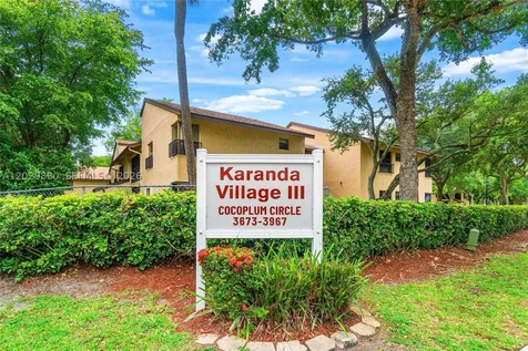 3953 Cocoplum Circle Coconut Creek FL 33063