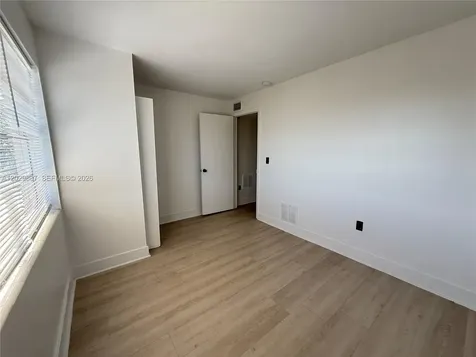 12215 W Dixie Highway North Miami FL 33161