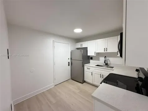 12215 W Dixie Highway North Miami FL 33161