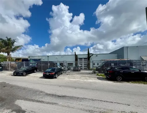 3241 NW 38th Street Miami FL 33142