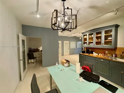 3241 NW 38th Street Miami FL 33142