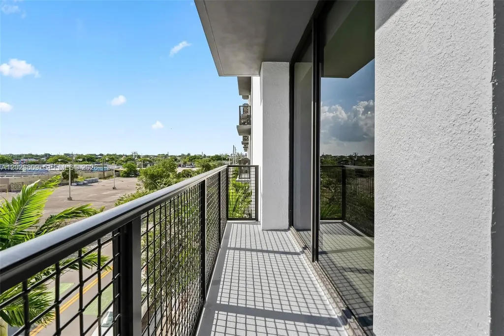 555 NE 8th Street Fort Lauderdale FL 33304