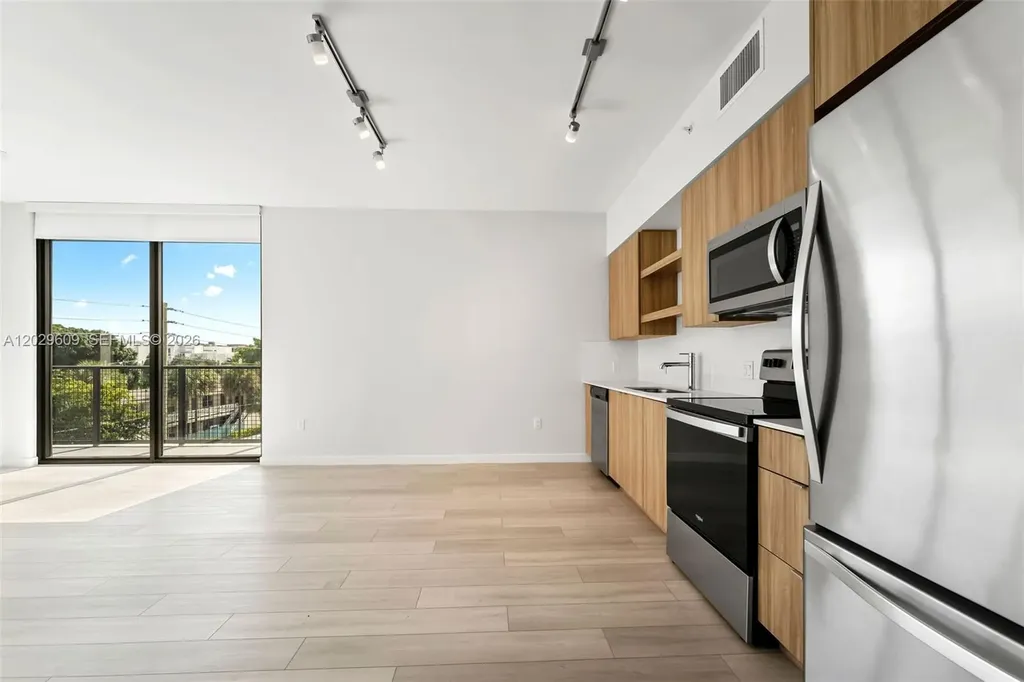 555 NE 8th Street Fort Lauderdale FL 33304