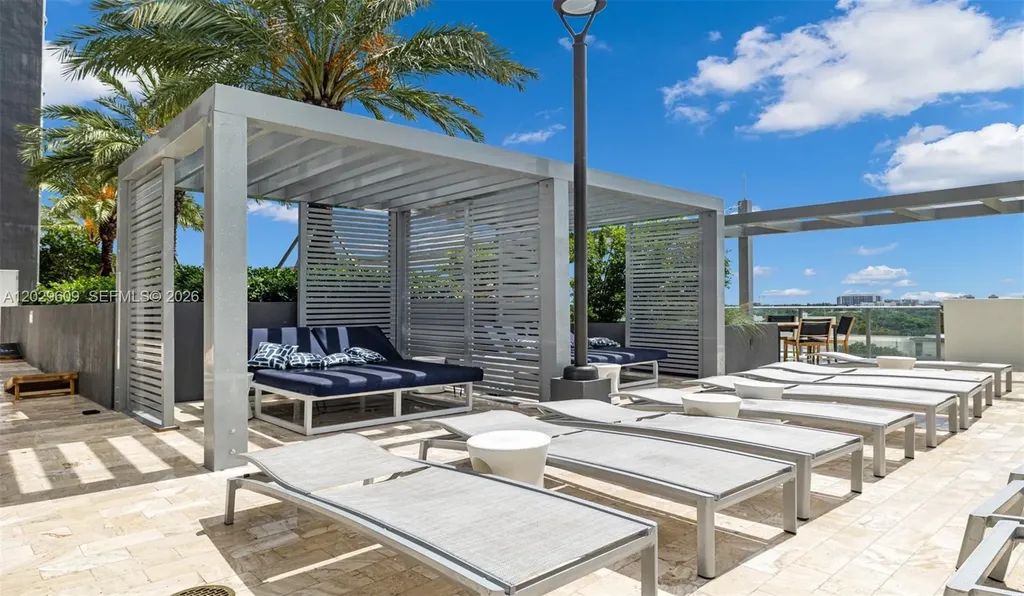 555 NE 8th Street Fort Lauderdale FL 33304