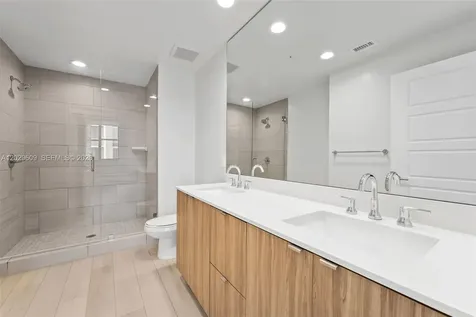 555 NE 8th Street Fort Lauderdale FL 33304