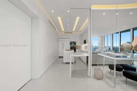 50 S Pointe Drive Miami Beach FL 33139