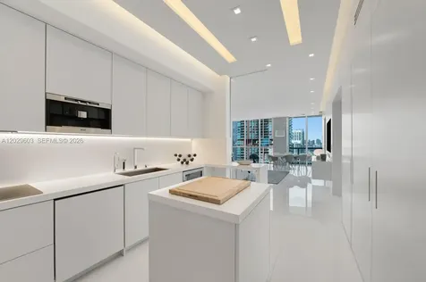 50 S Pointe Drive Miami Beach FL 33139