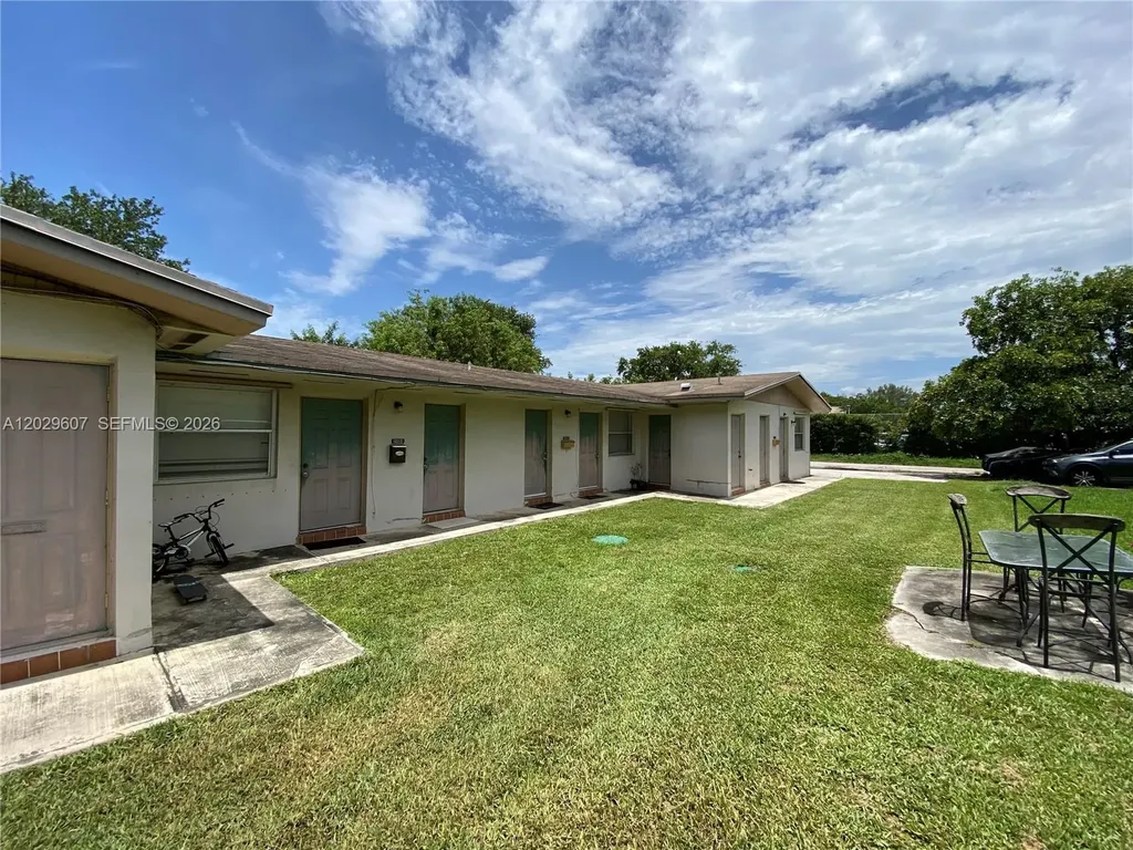 2400 NE 188th Street Miami FL 33180