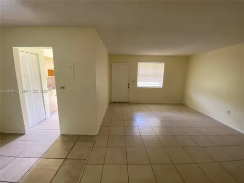 2400 NE 188th Street Miami FL 33180