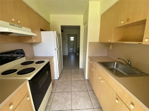 2400 NE 188th Street Miami FL 33180