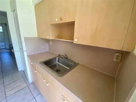 2400 NE 188th Street Miami FL 33180
