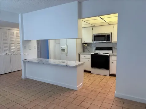 20441 NE 30th Avenue Aventura FL 33180