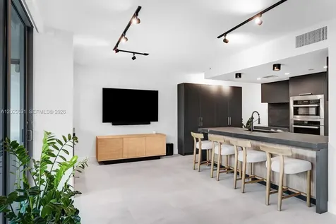 5875 Collins Avenue Miami Beach FL 33140