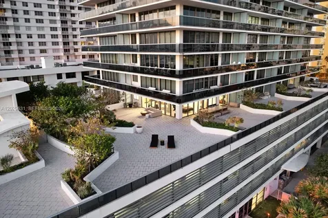 5875 Collins Avenue Miami Beach FL 33140