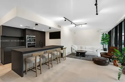 5875 Collins Avenue Miami Beach FL 33140