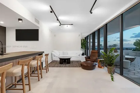 5875 Collins Avenue Miami Beach FL 33140