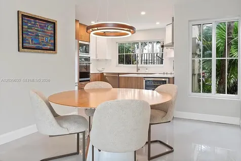 661 Kensington Place Wilton Manors FL 33305