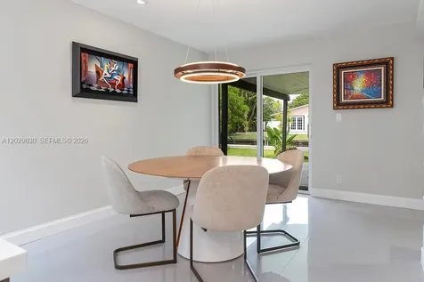 661 Kensington Place Wilton Manors FL 33305