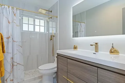 661 Kensington Place Wilton Manors FL 33305