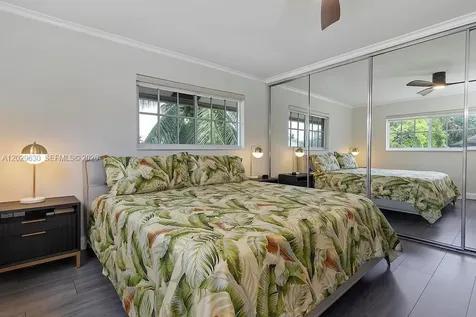 661 Kensington Place Wilton Manors FL 33305