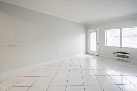 7640 Carlyle Avenue Miami Beach FL 33141