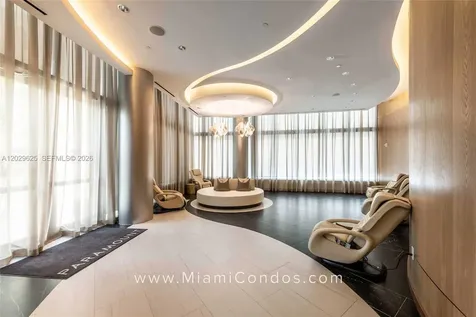 851 NE 1st Avenue Miami FL 33132