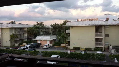7473 SW 82nd Street Miami FL 33143