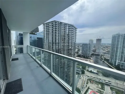55 SE 6th Street Miami FL 33131