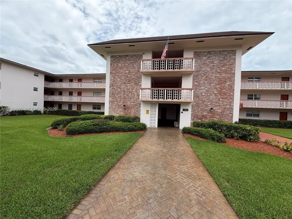 1100 Hillcrest Court Hollywood FL 33021