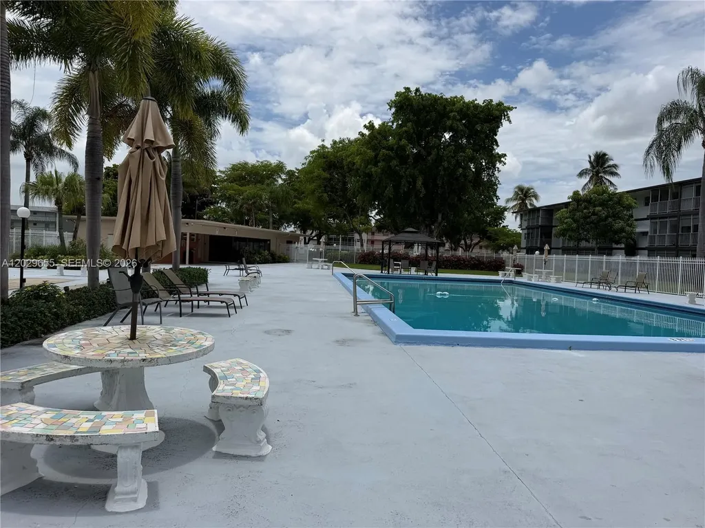 1100 Hillcrest Court Hollywood FL 33021