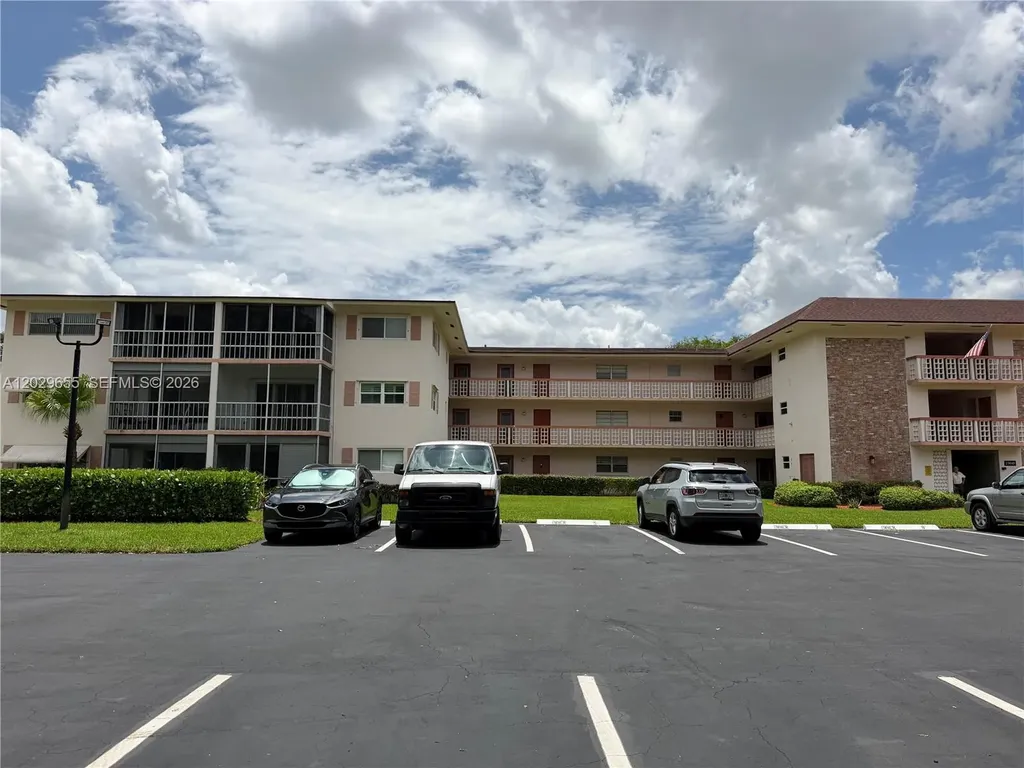 1100 Hillcrest Court Hollywood FL 33021
